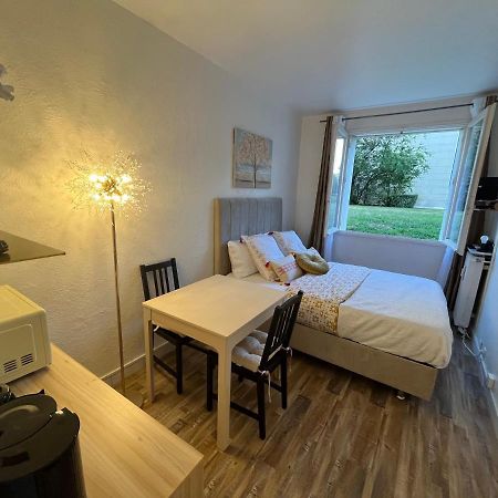 Studio Situe A 5 Min Du Chateau De Versailles Et Stationnement Gratuit Luaran gambar