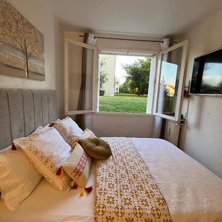 Studio Situe A 5 Min Du Chateau De Versailles Et Stationnement Gratuit Luaran gambar