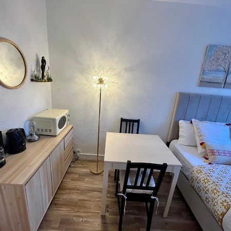 Studio Situe A 5 Min Du Chateau De Versailles Et Stationnement Gratuit Luaran gambar